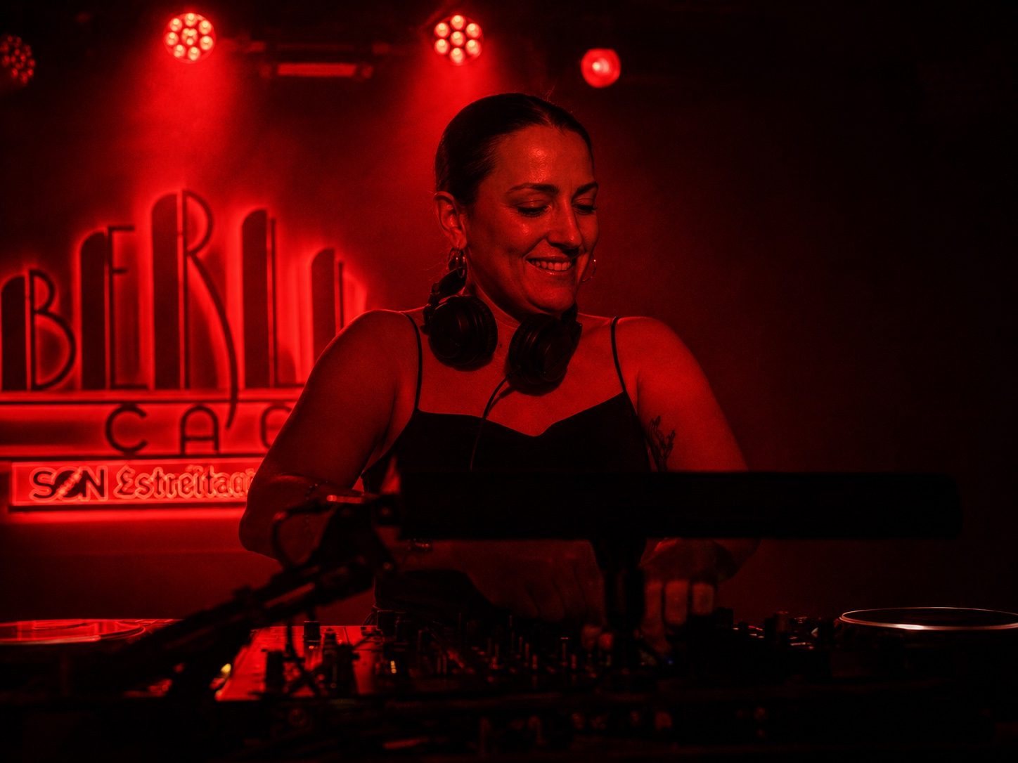 DJ de White Fusion en cabina